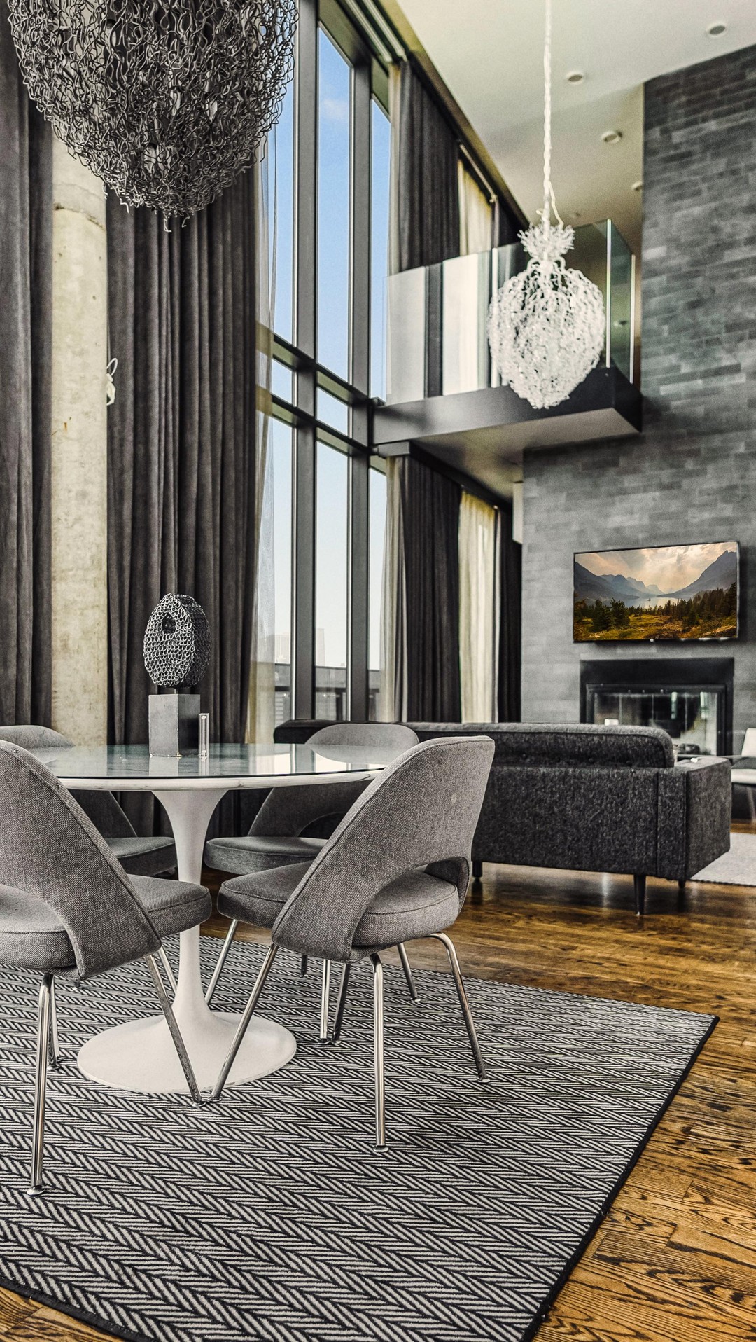 We love @sixtyhotels! Check out the stunning interior / exterior shots we recently took for their NYC property ✨

#architecture #interiordesign #photography #hotels #travel #luxury